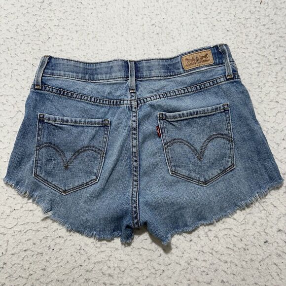 Levi's 525 Straight Women’s 26 Perfect Waist Cut Off Denim 2” Inseam Jean Shorts - Picture 5 of 12